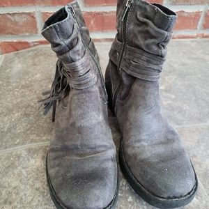 Born Booties 6.5 Gray